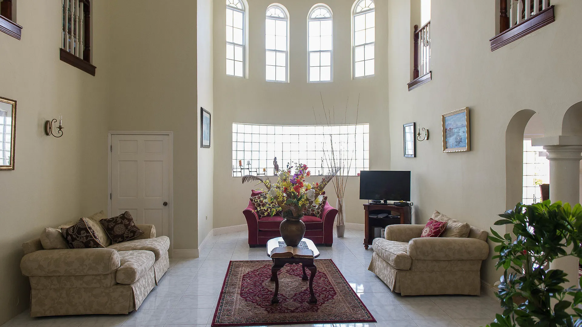 מונטגו ביי The Royal Kensington Villa מלון