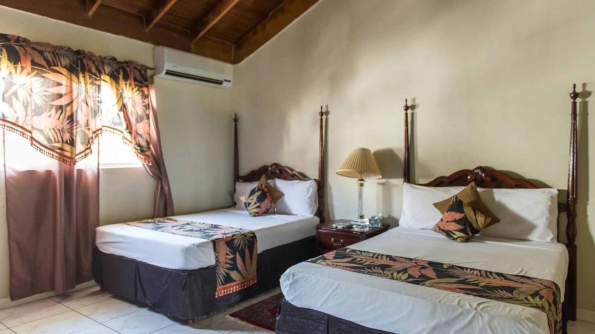 *** Hotel The Royal Kensington Villa Montego Bay Jamajka